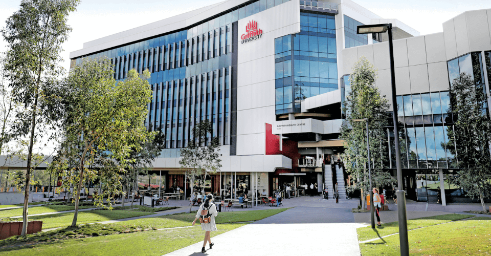 Chính sách học bổng hấp dẫn cho chương trình Griffith Global Pathways.