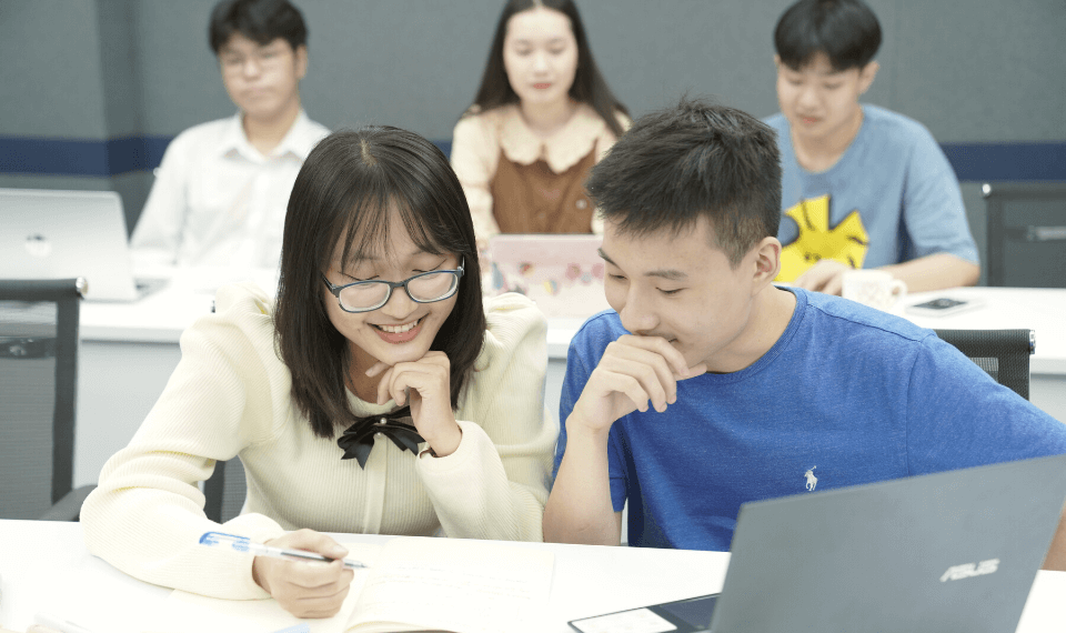 Sinh viên có cơ hội trau dồi kinh nghiệm ngay tại trường.