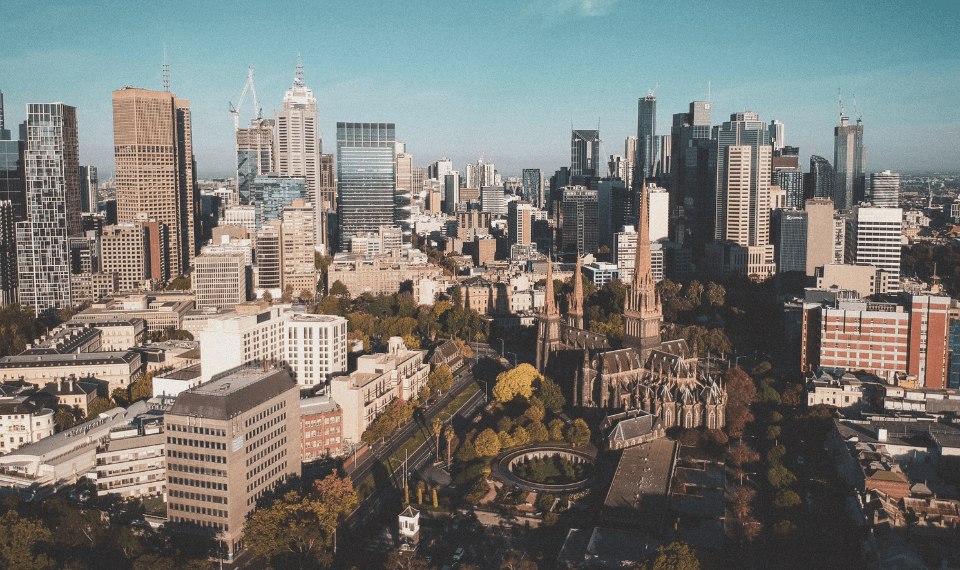 Đăng ký bảo hiểm y tế là một lưu ý khi du học Úc.