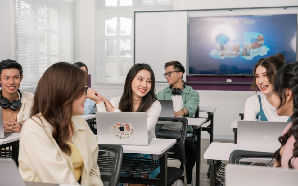 sinh viên Global Pathways