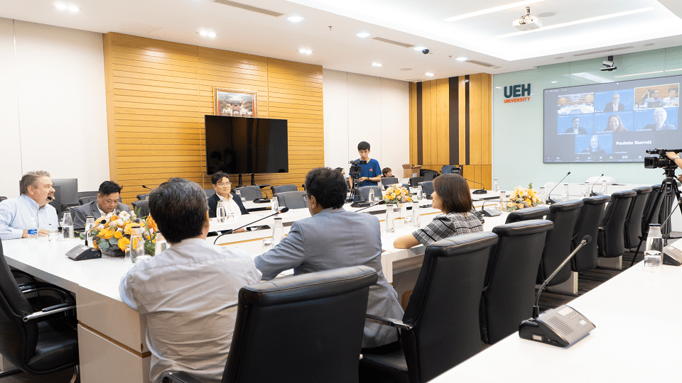 Lễ ký kết hợp tác giữa Đại học Dalhousie và Đại học Kinh tế TP. Hồ Chí Minh (UEH)