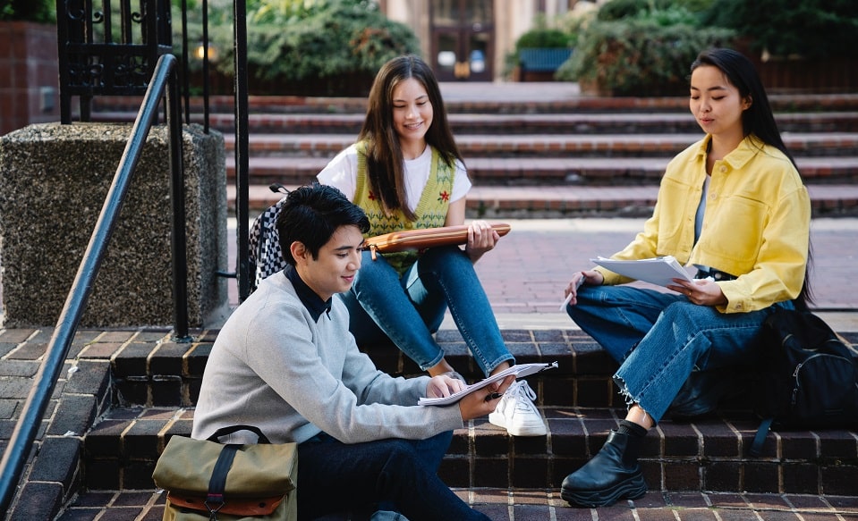 Học sinh THPT tại Úc được xếp hạng dựa trên điểm ATAR Học sinh THPT tại Úc được xếp hạng dựa trên điểm ATAR