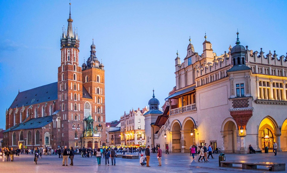 Du học Ba Lan Ba Lan có mức học phí thấp so với nhiều quốc gia khác