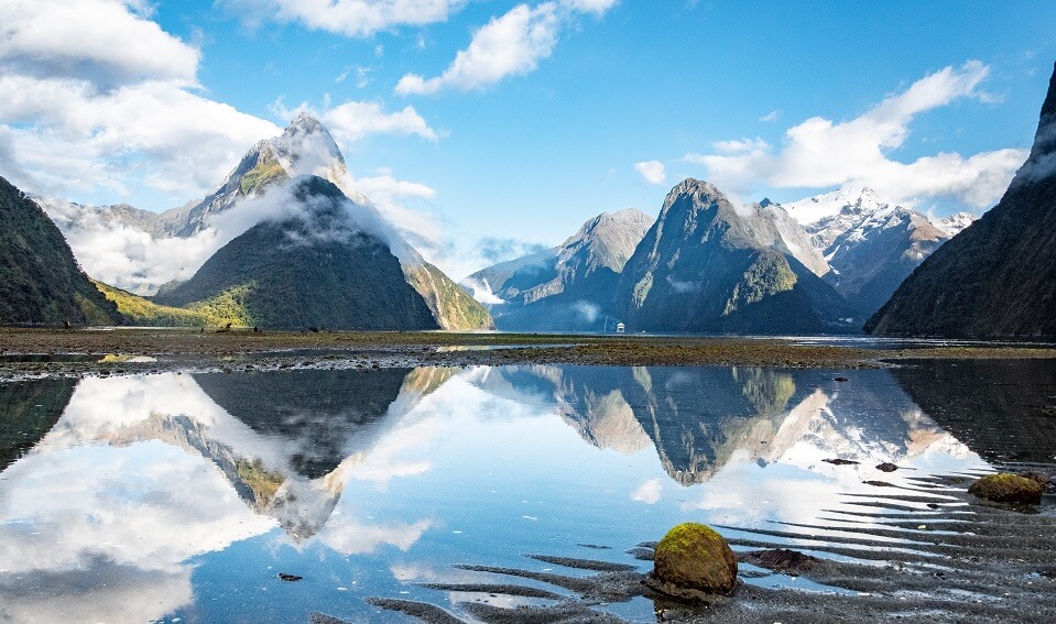 Vịnh Milford Sound có cảnh quan hùng vĩ và hoang sơ Vịnh Milford Sound có cảnh quan hùng vĩ và hoang sơ