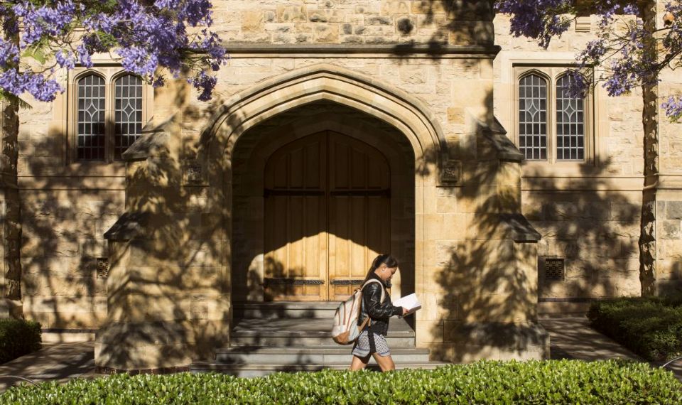 Sinh viên Đại học Adelaide được học tập trong môi trường an toàn, trong xanh.
