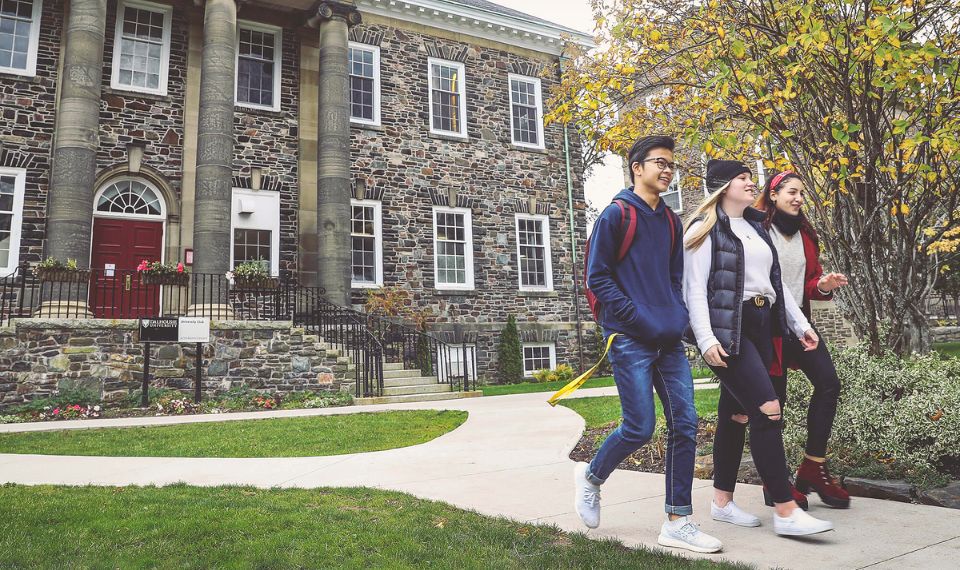 Mốc thời gian tuyển sinh Dalhousie Global Pathways là tháng 1, tháng 5 và tháng 9.