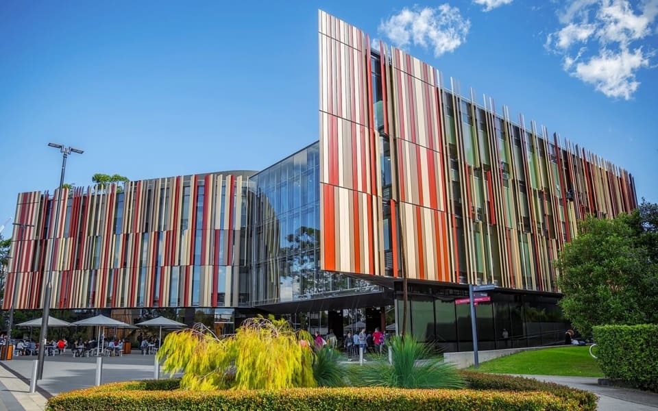 yeu-cau-dau-vao-dai-hoc-macquarie-1 (1)