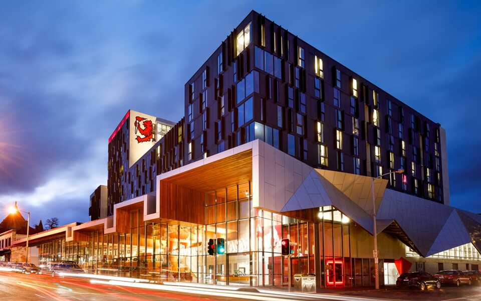 dai-hoc-tasmania-2_optimized