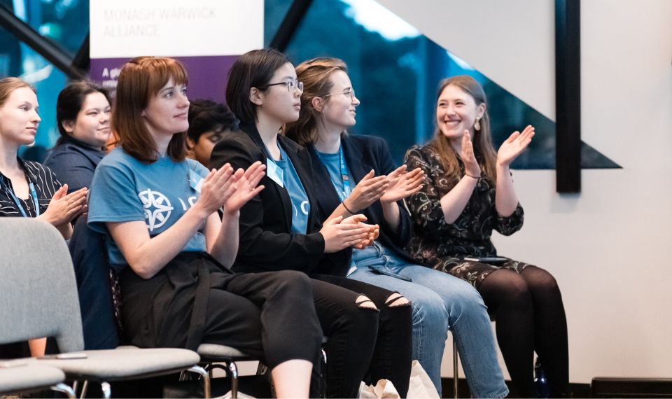 Sự kiện do các câu lạc bộ tổ chức là dịp để du học sinh tạo dựng các mối quan hệ.