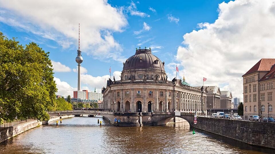 Các trường công lập tại Đức miễn học phí cho du học sinh Đại học công lập Đức miễn học phí cho du học sinh