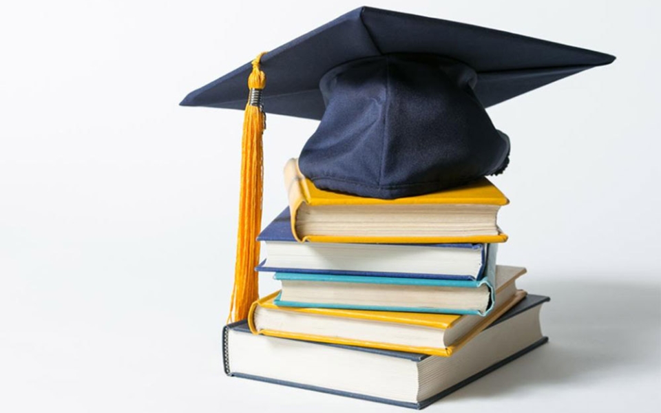 Tự luận khi xét duyệt học bổng