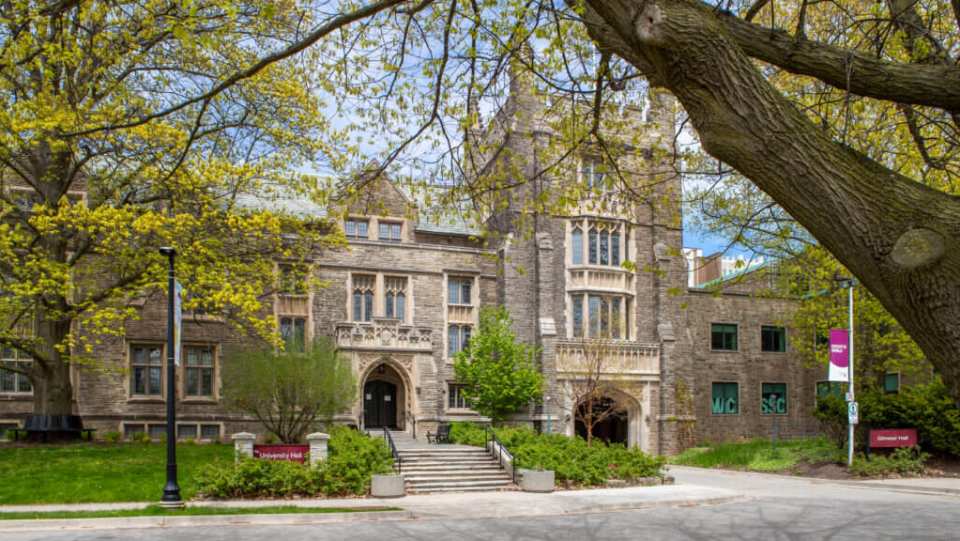 Trường đại học McMaster