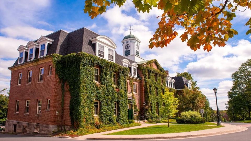 Đại học New Brunswick, Canada