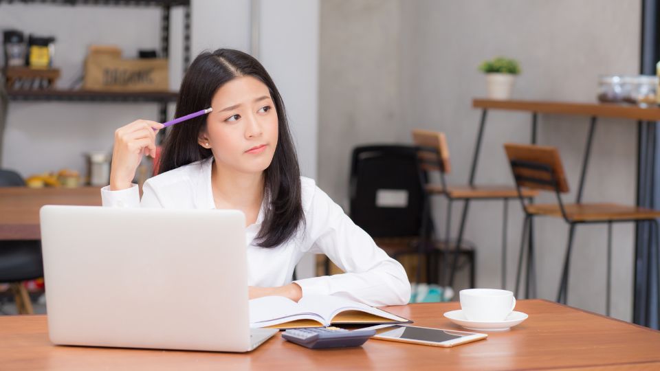 Một người sẽ đưa ra quyết định dựa trên Lý trí (T) hay Tình cảm (F)? Một người sẽ đưa ra quyết định dựa trên Lý trí (T) hay Tình cảm (F)?