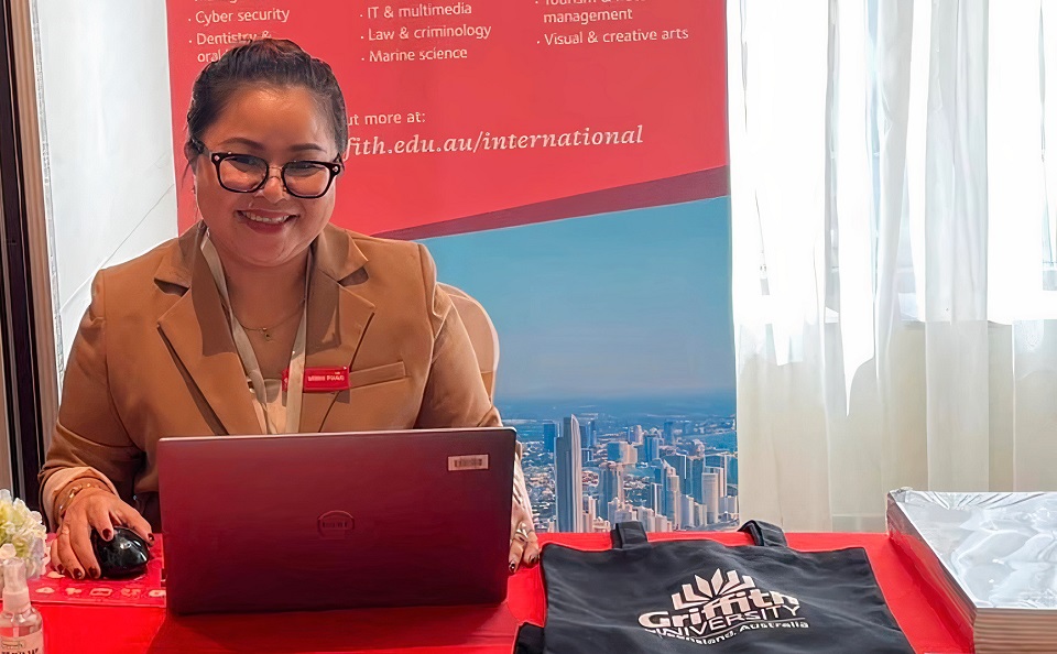 Chị Minh Phan - Đại diện tuyển sinh Đại học Griffith Chị Minh Phan - Đại diện tuyển sinh Đại học Griffith