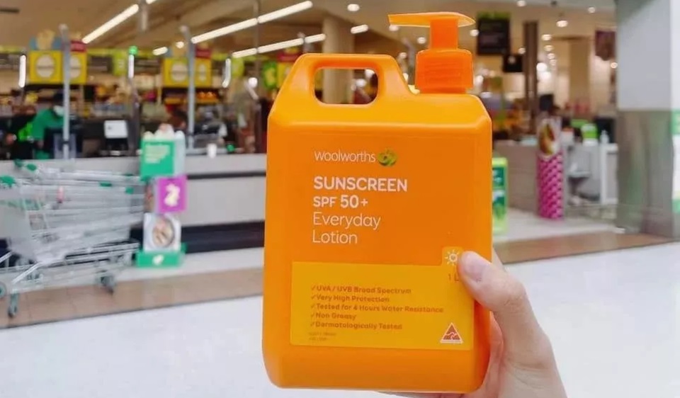 Du học sinh lần đầu đến Úc thường mua chai 1L để tiết kiệm Du học sinh lần đầu đến Úc thường mua chai 1L để tiết kiệm