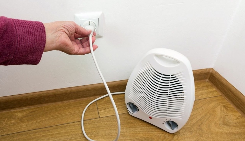 Máy sưởi quạt làm ấm nhanh hơn máy sưởi bằng dầu Máy sưởi quạt làm ấm nhanh hơn máy sưởi bằng dầu