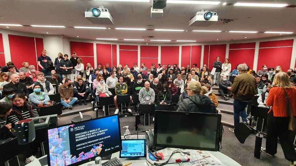 Kinh doanh là một trong những lĩnh vực chiếm ưu thế tại Đại học Monash Kinh doanh là một trong những lĩnh vực chiếm ưu thế tại Đại học Monash