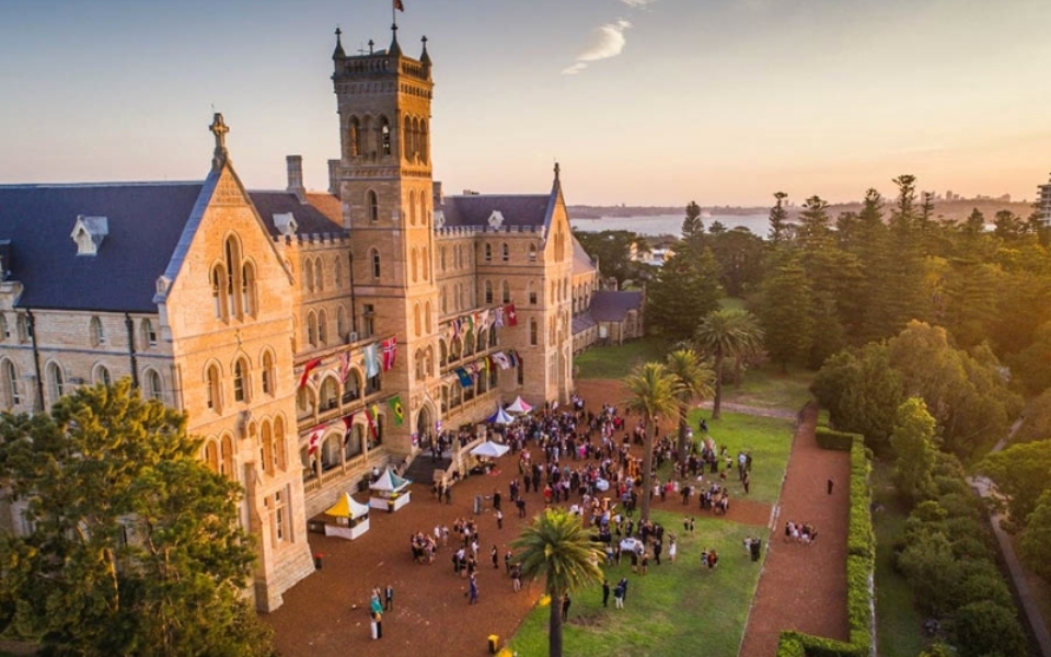 trường đại học tại úc