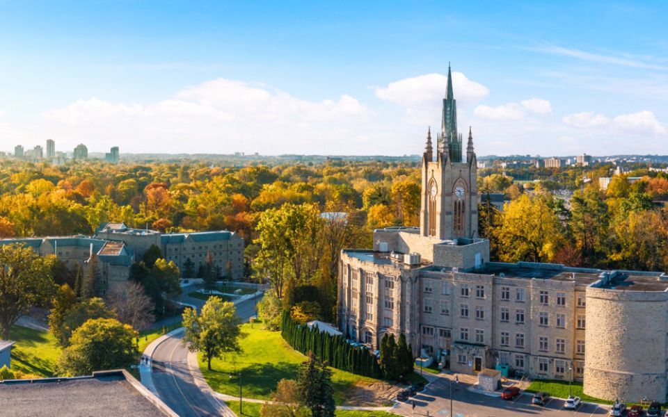 đại học ở canada