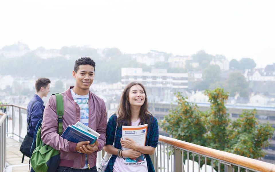 lợi ích của việc đi du học lợi ích của việc đi du học