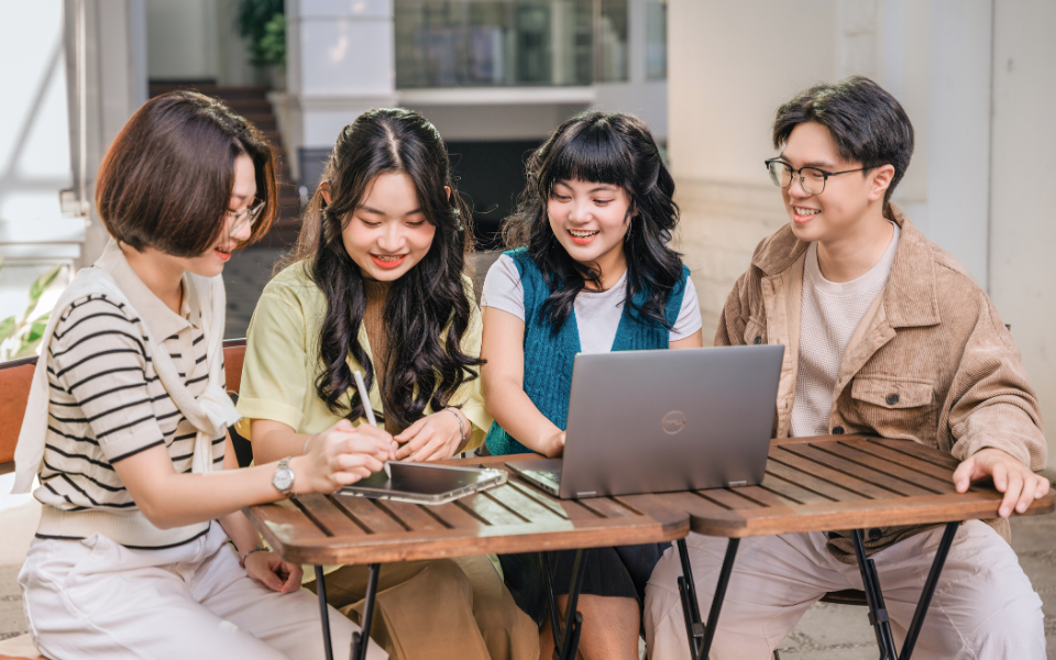 Global Pathways mang đến lộ trình du học tự túc linh hoạt, tối ưu chi phí mà bằng cấp vẫn được công nhận toàn cầu.