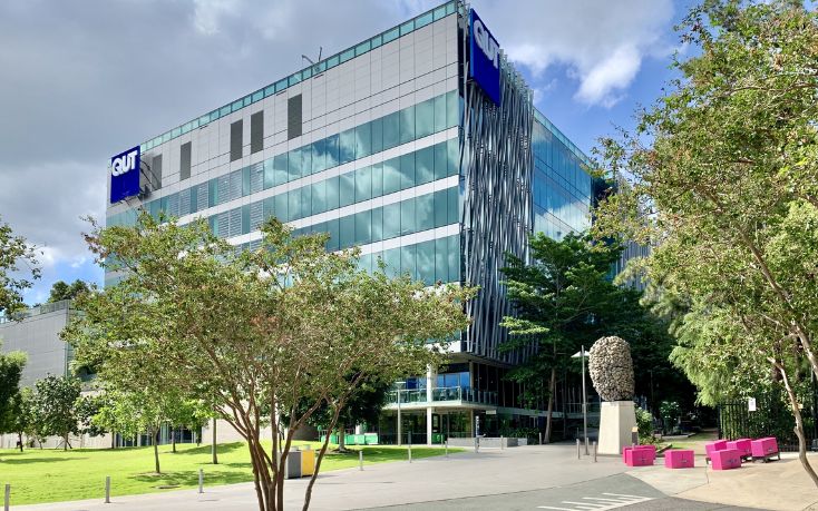 Chương trình học ở Queensland University of Technology tính ứng dụng cao