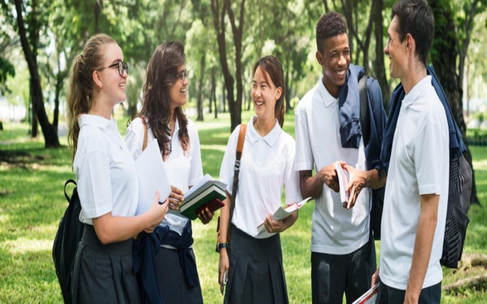 xin học bổng du học úc có khó không