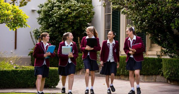 Du học cấp 3 tại Úc 2026: Điều kiện, chi phí & học bổng